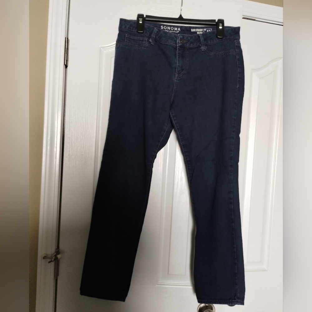 Sonoma Slim Straight Mid Rise Jeans Size 12